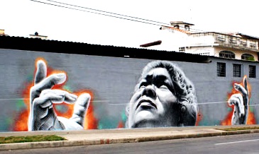 Los surcos de la ciudad. Mural de Parlá y JR.