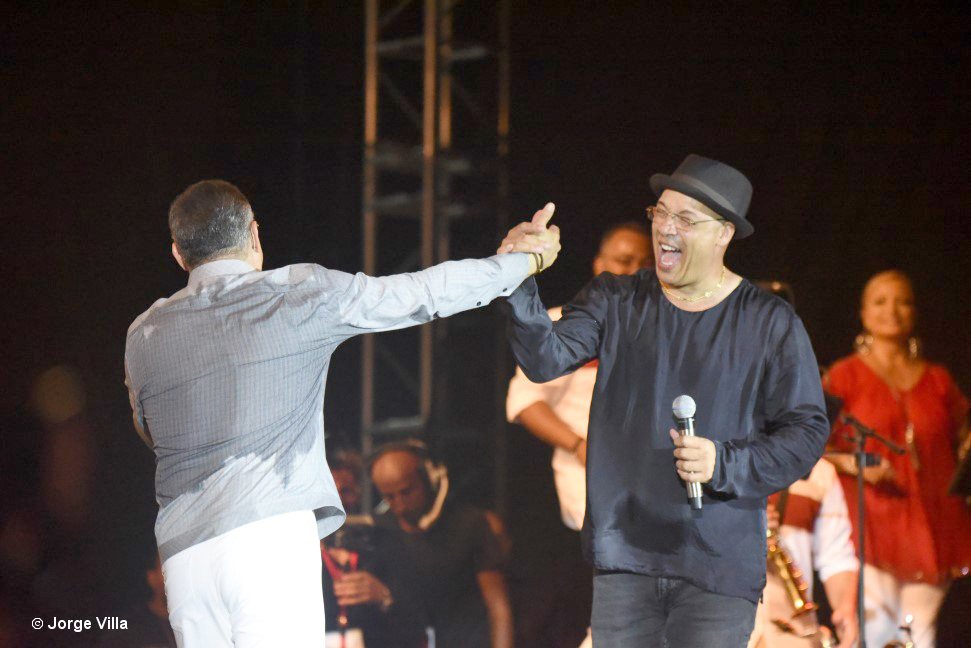 Gilberto Santa Rosa e Issac Delgado en La Habana. Foto: Jorge Villa