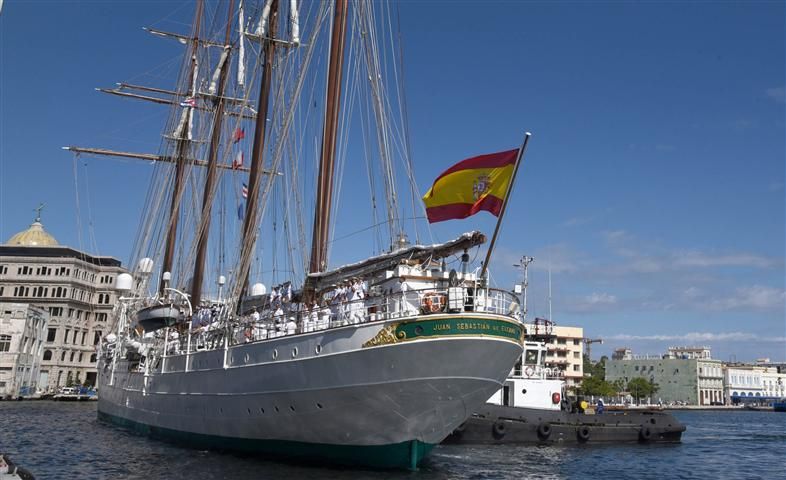 le-navire-ecole-espagnol-juan-sebastian-de-elcano-a-cuba