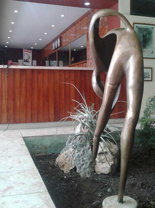 retorna-escultura-de-rita-longa-al-hotel-sierra-maestra-de-bayamo
