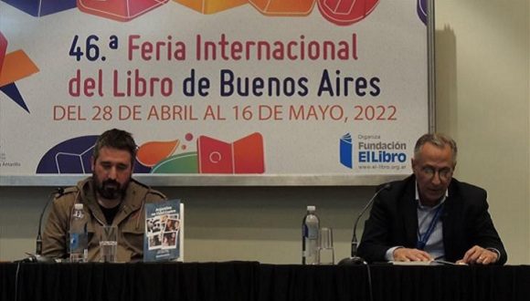 presentan-libro-argentina-en-fidel-castro-en-feria-del-libro-de-buenos-aires