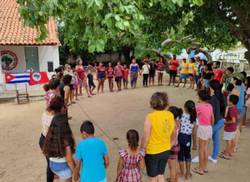 in-brazil-la-colmenita-showed-childrens-art-of-cuban-values