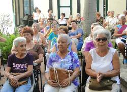 habana-vieja-on-a-day-dedicated-to-the-elderly