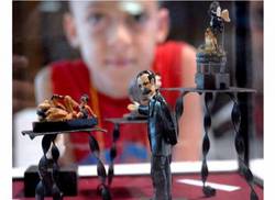 miniature-art-honors-cubas-national-hero