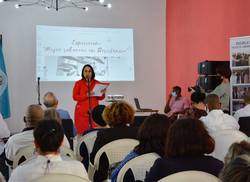 photo-exhibition-in-honor-of-sahrawi-women-opens-in-havana