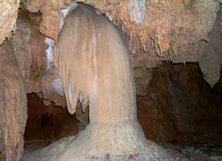 la-journaliste-de-la-grotte-de-bellamar