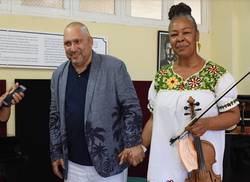 karen-briggs-la-musica-borra-las-lineas-divisorias-que-separan-a-los-hombres