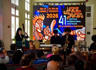 acogera-holguin-festival-internacional-jazz-plaza