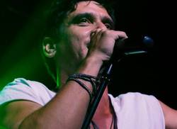 david-blanco-cerca-de-su-publico-en-especial-fecha-del-amor-y-la-amistad