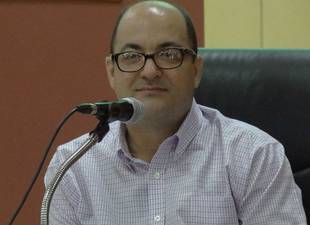 ernesto-limia-en-el-espacio-libro-a-la-carta
