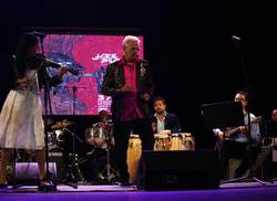gala-inaugural-con-nachito-herrera-y-bobby-carcases-inicia-oficialmente-el-jazz-plaza-video