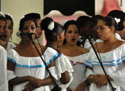 jornada-homenaje-de-la-academia-de-canto-mariana-de-gonitch-a-jose-marti
