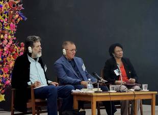 en-cuba-hemos-alcanzado-una-madurez-de-nuestra-politica-cultural-que-nos-permite-abordar-todos-los-temas-de-una-manera-muy-transparente