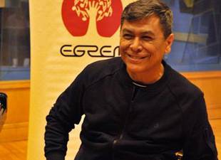 alvaro-torres-graba-disco-en-cuba-para-la-egrem-por-alain-valdes-sierra
