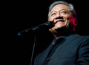 arribo-a-cuba-celebre-cantautor-mexicano-armando-manzanero