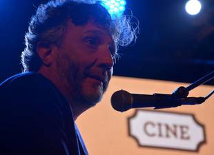 brillante-actuacion-de-fito-paez-cerro-festival-de-gibara