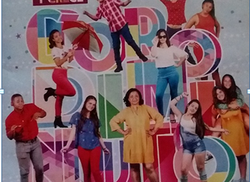 carmen-y-su-diminuto-dejando-tiempos-de-rosas
