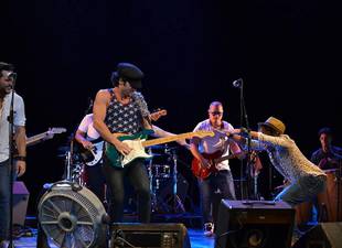 comenzo-el-fieston-v-festival-de-musica-alternativa-ciudad-del-mar