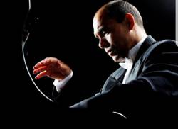 concierto-de-la-osn-tendra-al-pianista-victor-rodriguez-como-solista