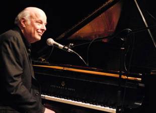 cuba-me-atrapo-con-su-musica-asegura-compositor-estadounidense-charles-fox-por-alain-valdes-sierra