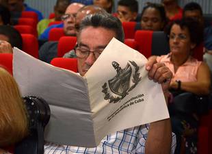 debaten-trabajadores-de-la-cultura-proyecto-de-constitucion
