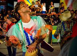 en-holguin-se-disfruta-el-verano-a-ritmo-de-carnaval