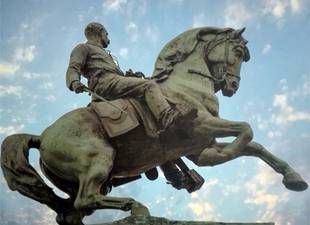 escultura-y-patriotismo-en-libro-de-lliliam-yanes-presentado-en-bellas-artes