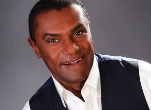 el-canario-y-gilberto-santa-rosa-en-festival-de-varadero-por-alain-valdes-sierra