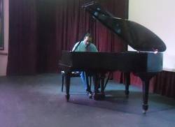 huberal-herrera-y-su-pacto-con-el-piano-por-jorge-fiallo