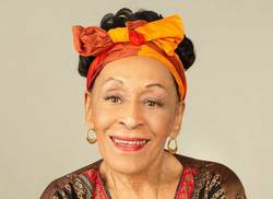 la-diva-cubana-omara-portuondo-llevara-su-arte-a-mexico