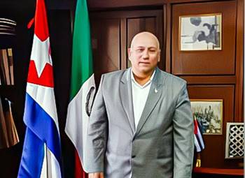 las-comunidades-esencia-del-trabajo-cultural-en-cuba-ministro-alpidio-alonso-grau