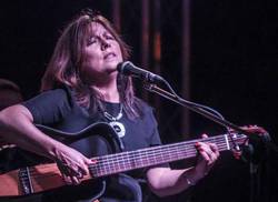 liuba-maria-hevia-celebra-con-versiones-sinfonicas-35-anos-de-carrera