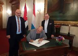 ministro-de-cultura-de-cuba-de-visita-en-luxemburgo