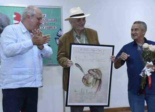 recibe-waldo-leyva-premio-nacional-de-literatura