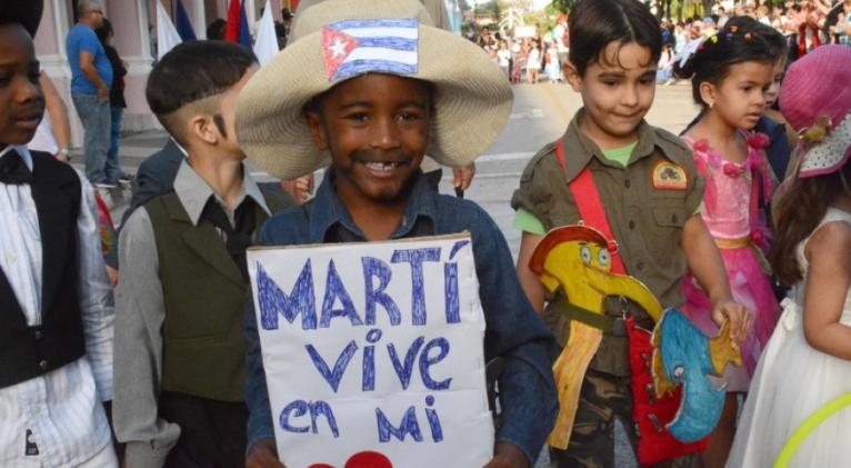 cuban-children-honor-jose-marti-on-the-169th-anniversary-of-his-birthday