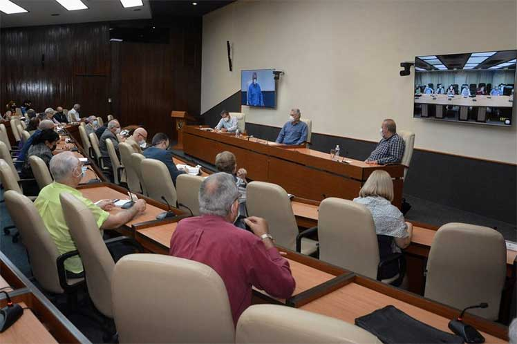 diaz-canel-and-cuban-intellectuals-address-cultural-challenges