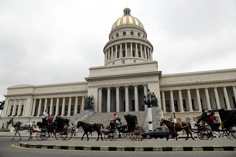 martis-havana-seen-from-colonial-carriages