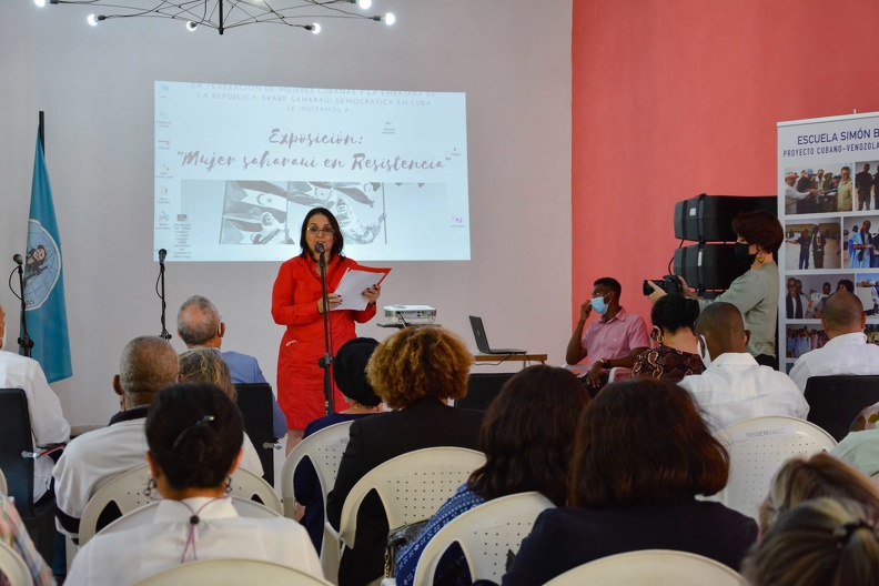 photo-exhibition-in-honor-of-sahrawi-women-opens-in-havana