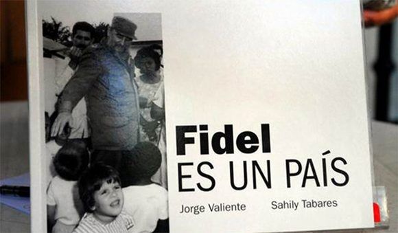 fidel-et-un-pays-un-livre-indispensable-sur-lhistoire-de-la-patrie