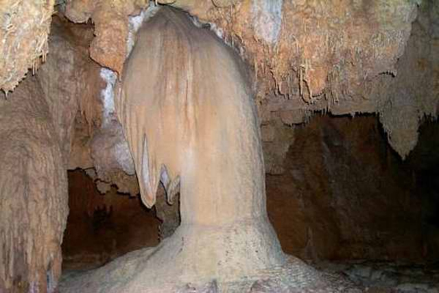 la-journaliste-de-la-grotte-de-bellamar