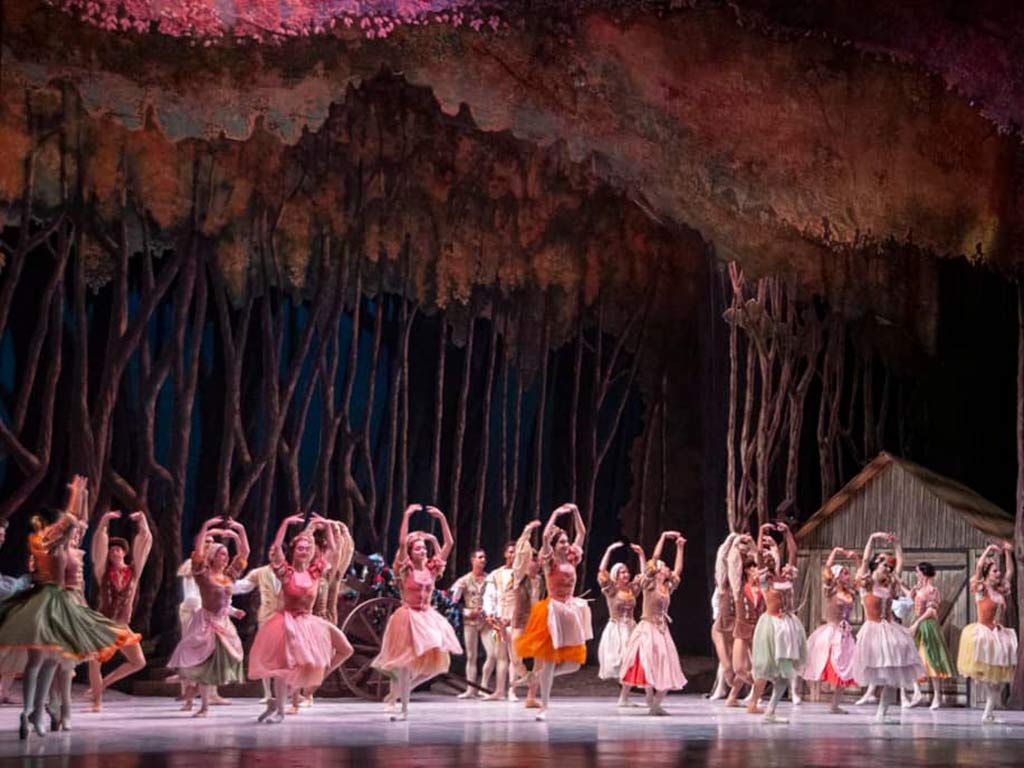 viengsay-valdes-et-dani-hernandez-brillent-a-cuba-avec-giselle