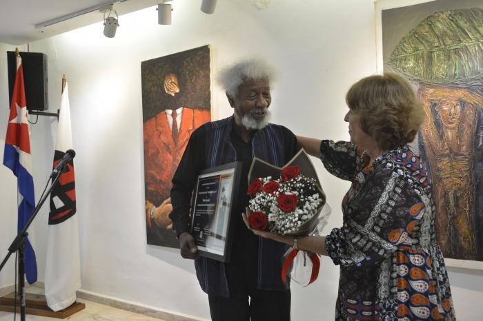 wole-soyinka-laureat-du-prix-loynaz-de-luneac