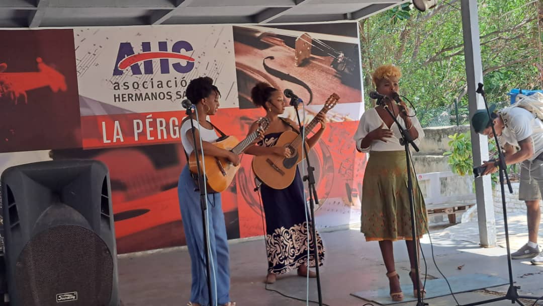 homenaje-a-la-novia-del-filin-a-la-manera-de-musica-es-mujer