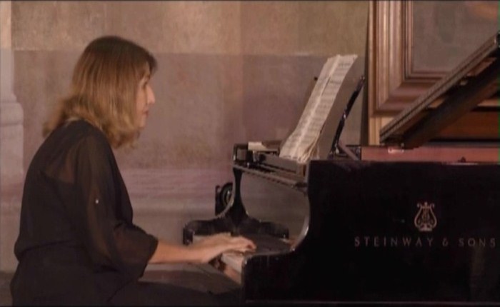 the-proverbial-mastery-of-cuban-pianist-maria-del-henar-navarro