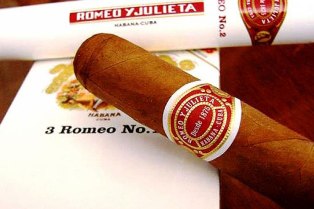 romeo-y-julieta-piece-maitresse-de-levenement-sur-les-cigares-cubains