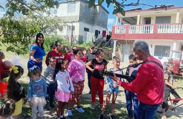 comienza-en-cienfuegos-concurso-escaramujo
