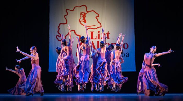 Espectacular cierre de curso para Lizt Alfonso Dance Cuba con ¡Mil niños en escena...y más espectacular-cierre-de-curso-para-lizt-alfonso-dance-cuba-con-mil-ninos-en-escenay-mas