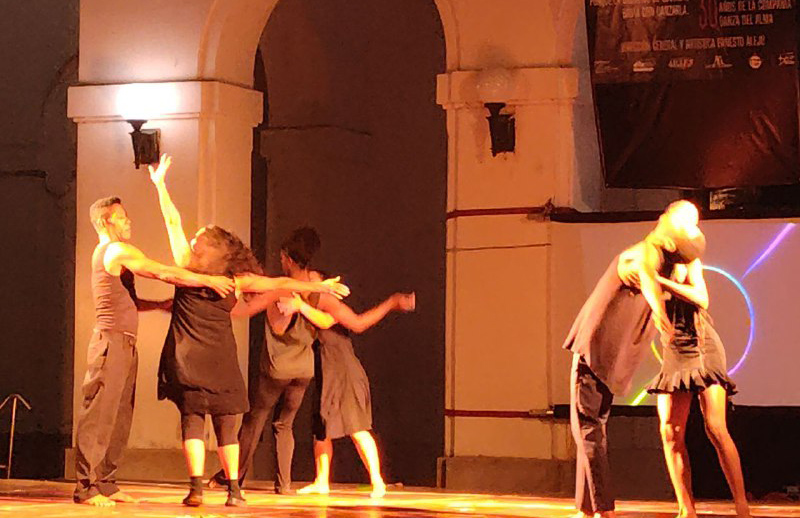 inicio-en-villa-clara-para-bailar-en-casa-del-trompo-fotos