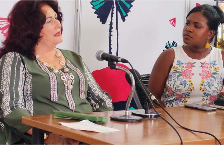 jubileo-con-escritora-y-promotora-tomasa-gonzalez