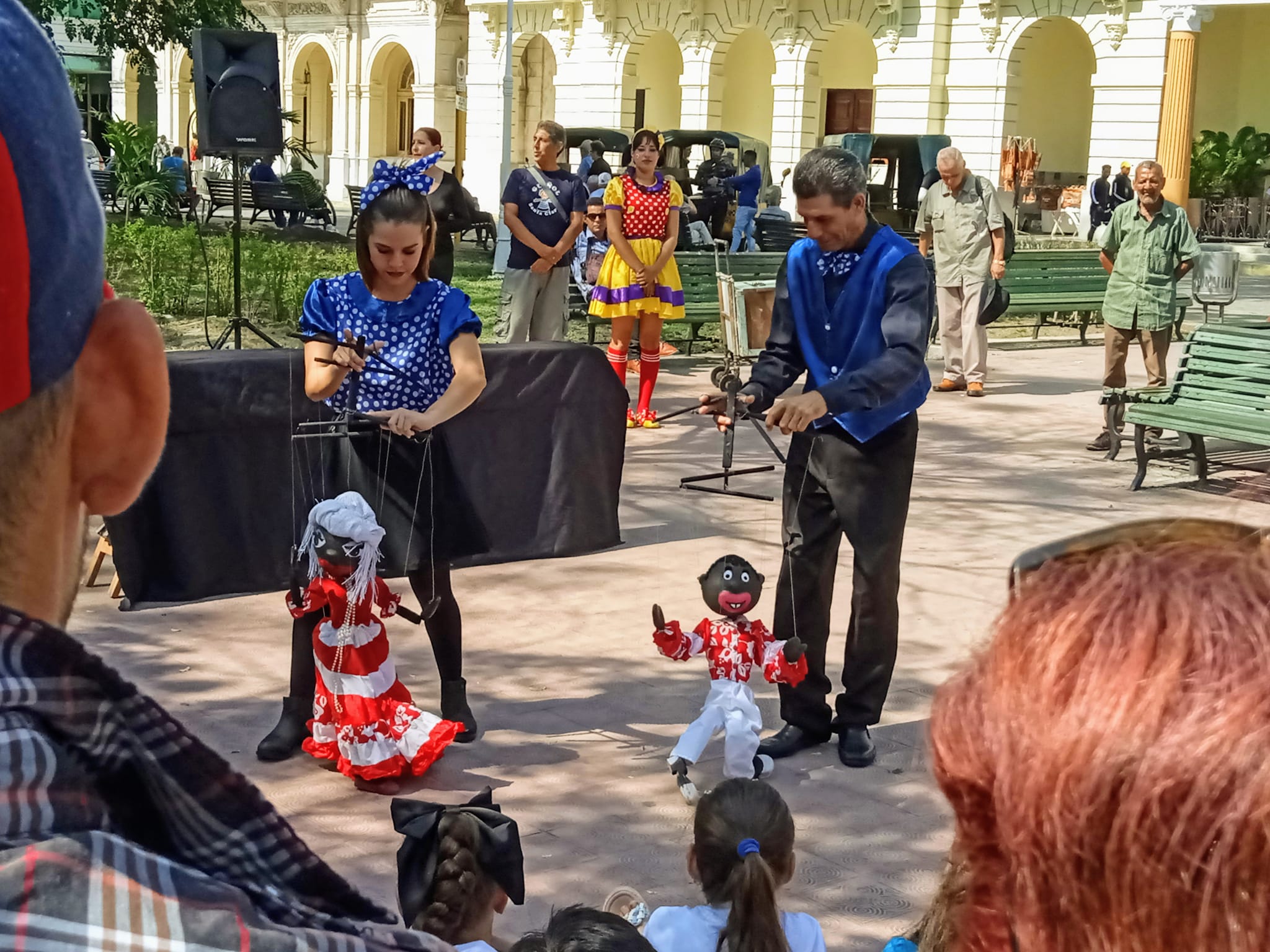 la-fiesta-de-la-poesia-y-los-titeres-comenzo-en-santa-clara